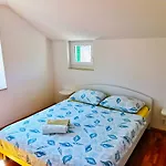 Pirja Apartment *