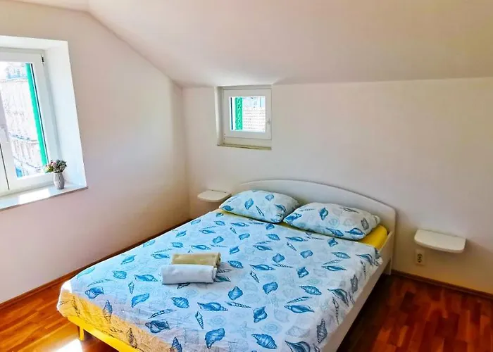 Pirja Apartment Split